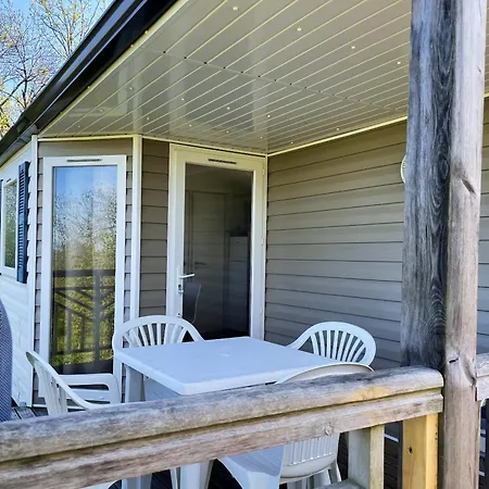 Confortable A Avec Piscine