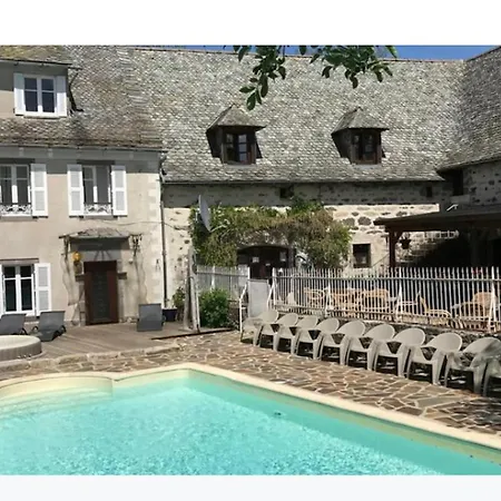 Confortable A Avec Piscine * Argences-en-Aubrac