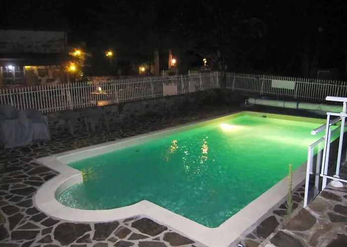 Propriete De 2 Avec Piscine Partagee Jardin Amenage Et Wifi A En Aubrac Hébergement de vacances